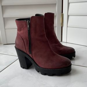Chunky burgundy boots ALDO